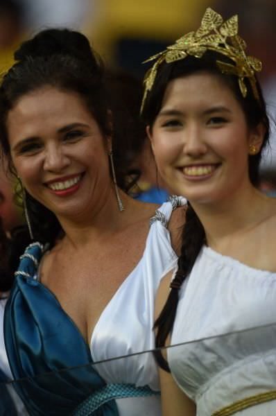 Сексуальные футбольные болельщицы